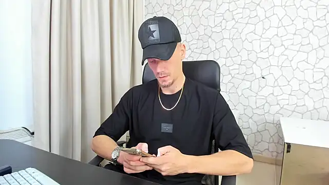 MateoBenjaminX online show from February 2025 02:38:02 PM