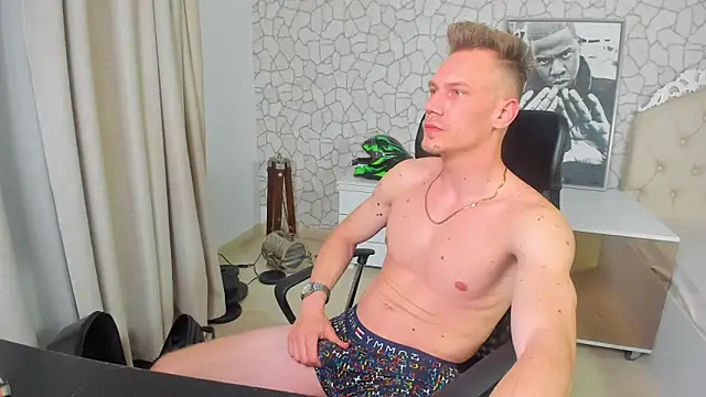 MateoBenjaminX online show from March 2025 05:38:02 PM