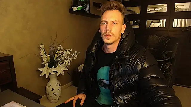 MateoBenjaminX online show from March 2025 06:31:01 PM