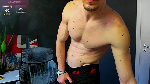 MateoBenjaminX online show from May 2026 10:43:01 AM