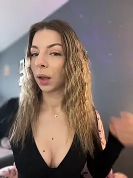 Mia Ethan online show from April 2026 06:58:02 AM