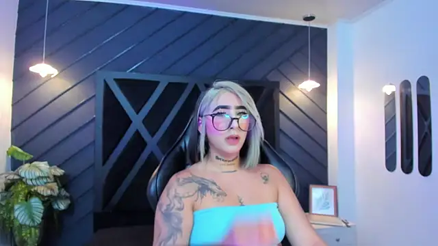 Alahia Dangelo online show from September 2025 11:21:01 AM