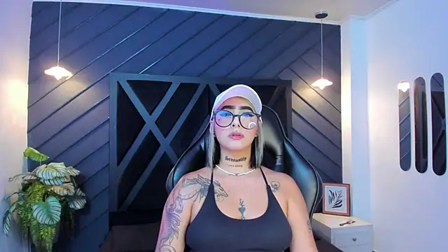 Alahia Dangelo online show from September 2025 11:33:02 AM