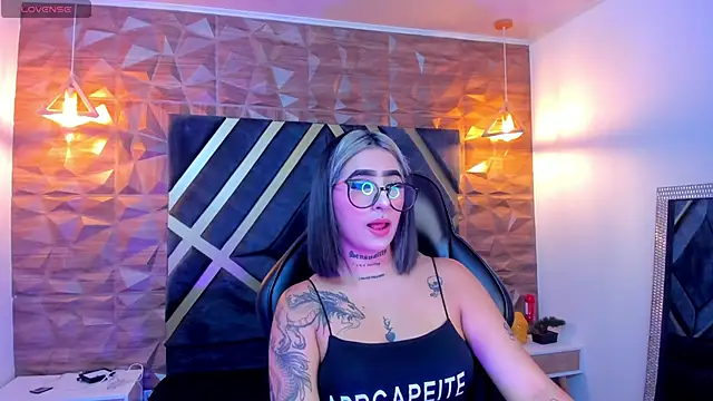 Alahia Dangelo online show from October 2025 11:40:01 AM