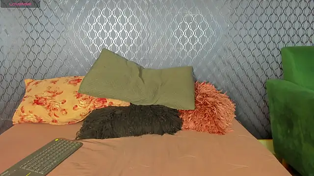  maria foxx  online show from November 2025 06:28:02 PM