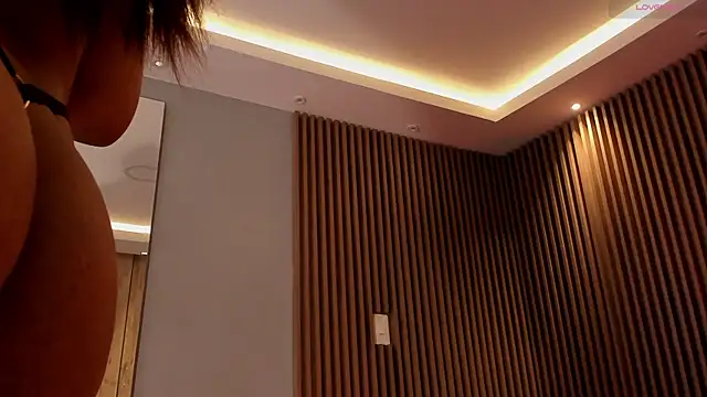 Snapshot of Eilin_clio chatting on January 2025 12:38:02 PM Eilin clio online show from January 2025 12:38:02 PM