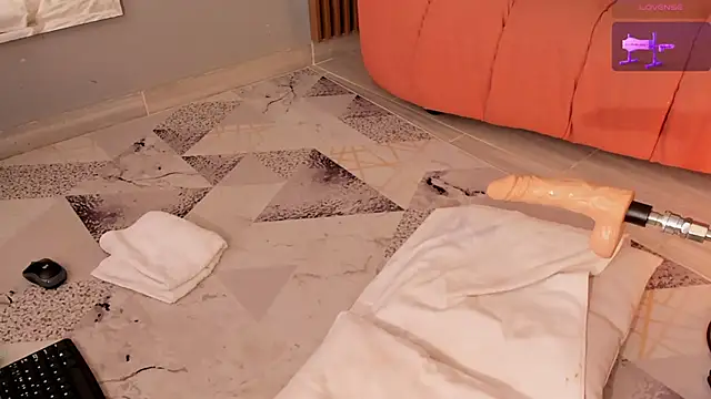 Snapshot of Eilin_clio chatting on January 2025 03:40:02 PM Eilin clio online show from January 2025 03:40:02 PM