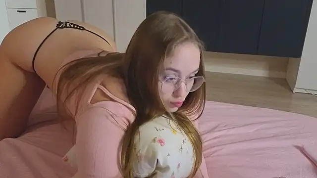 endlesssoffi online show from December 2025 06:24:02 PM