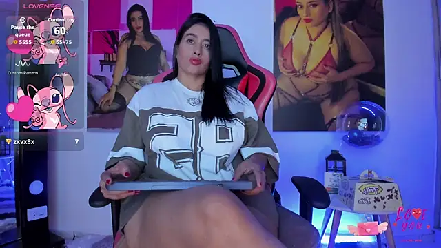 vaiolet triana online show from November 2025 09:15:02 PM