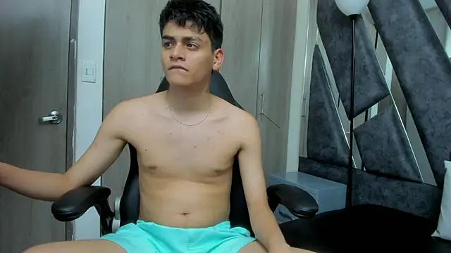 Snapshot of Yef_Thin chatting on January 2026 03:53:01 AM Yef Thin online show from January 2026 03:53:01 AM