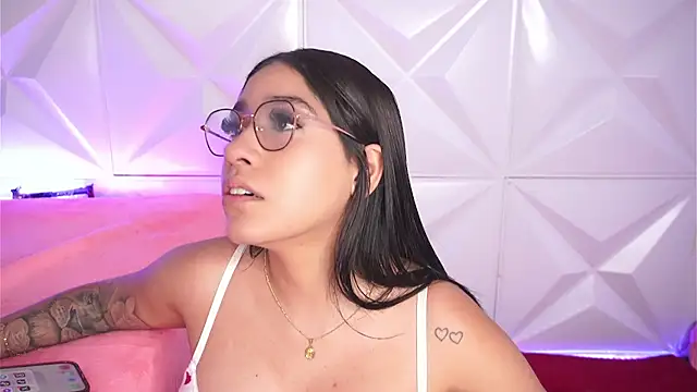 LeagueOfLovers online show from February 2025 02:06:01 AM