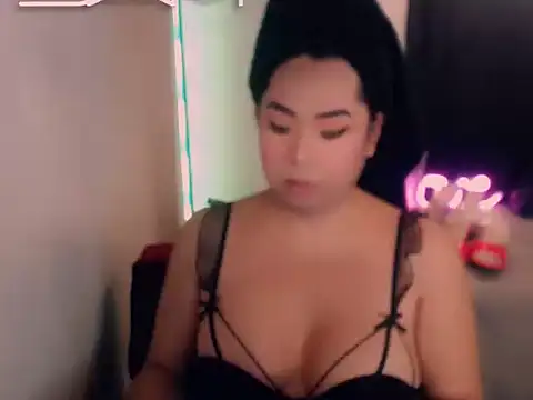Snapshot of Nathalie_Heartxoxo69 chatting on March 2026 01:14:02 PM Nathalie Heartxoxo69 online show from March 2026 01:14:02 PM
