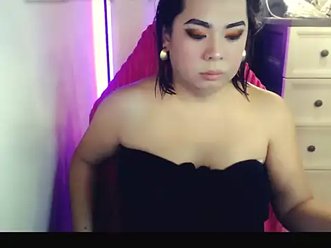 Snapshot of Nathalie_Heartxoxo69 chatting on April 2026 11:54:01 PM Nathalie Heartxoxo69 online show from April 2026 11:54:01 PM
