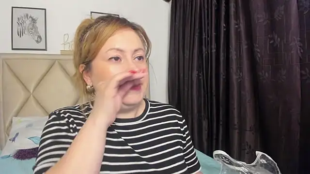 MonyCassius online show from March 2026 12:28:01 PM