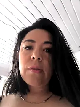 Snapshot of Bella_fournier chatting on December 2025 03:54:02 PM Bella fournier online show from December 2025 03:54:02 PM