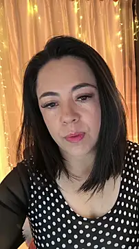 Snapshot of Bella_fournier chatting on December 2025 12:49:02 AM Bella fournier online show from December 2025 12:49:02 AM