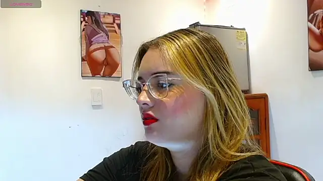 Snapshot of kendallclarkk03 chatting on February 2025 05:49:02 AM kendallclarkk03 online show from February 2025 05:49:02 AM