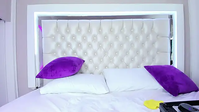 JessicaMilan online show from December 2024 02:53:01 PM