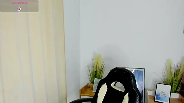 MissJudith online show from November 2025 09:34:01 AM