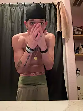 Snapshot of WhiteChocolateSwirlz chatting on March 2026 01:07:02 AM WhiteChocolateSwirlz online show from March 2026 01:07:02 AM