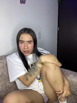 Snapshot of Im_Valen_Cute chatting on December 2024 10:31:01 PM Im Valen Cute online show from December 2024 10:31:01 PM