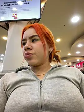 Snapshot of Im_Valen_Cute chatting on February 2025 06:58:02 PM Im Valen Cute online show from February 2025 06:58:02 PM