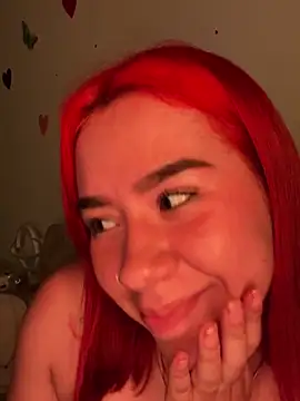 Snapshot of Im_Valen_Cute chatting on March 2025 03:30:01 AM Im Valen Cute online show from March 2025 03:30:01 AM