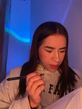 Snapshot of Im_Valen_Cute chatting on October 2025 12:49:02 AM Im Valen Cute online show from October 2025 12:49:02 AM