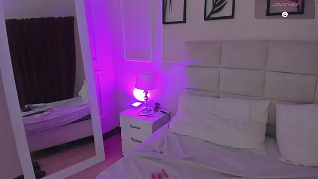 Amber  Sanchez online show from February 2025 11:27:01 PM