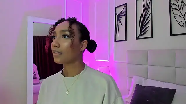 Amber  Sanchez online show from March 2025 01:42:02 AM