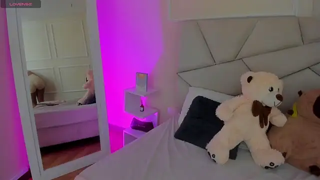 Amber  Sanchez online show from March 2025 07:46:02 AM