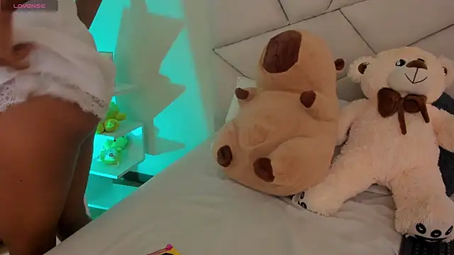 Amber  Sanchez online show from March 2025 01:35:02 AM