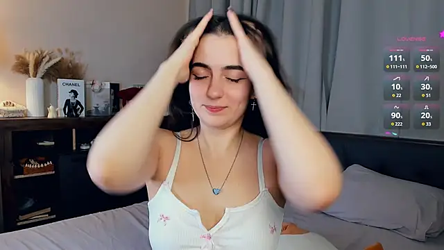 DracosMoon online show from November 2025 07:07:01 AM