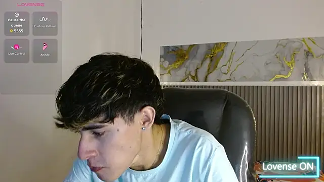 Dyla n18 online show from December 2025 08:04:02 PM