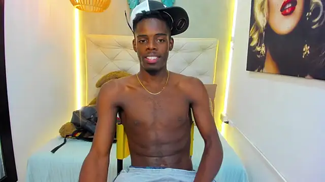 Snapshot of royce_ebony chatting on October 2025 02:50:02 AM royce ebony online show from October 2025 02:50:02 AM