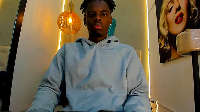 Snapshot of royce_ebony chatting on February 2026 02:30:01 AM royce ebony online show from February 2026 02:30:01 AM