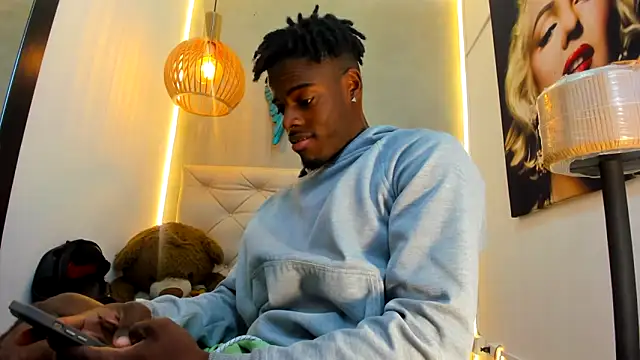 Snapshot of royce_ebony chatting on February 2026 06:26:01 AM royce ebony online show from February 2026 06:26:01 AM