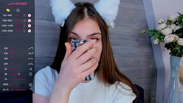 Snapshot of MariamBluitt chatting on December 2024 02:27:01 AM MariamBluitt online show from December 2024 02:27:01 AM