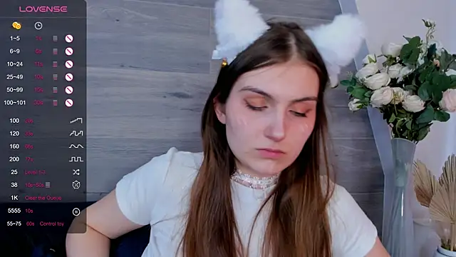 Snapshot of MariamBluitt chatting on December 2024 05:28:02 AM MariamBluitt online show from December 2024 05:28:02 AM