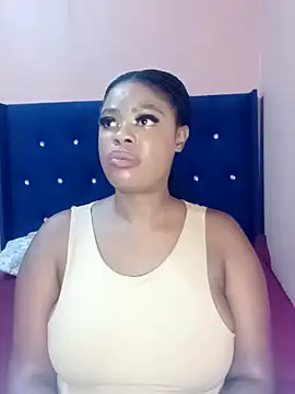 Luciouslips00 online show from April 2026 12:56:01 PM