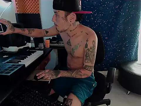 Snapshot of patrik_tattoo_ chatting on February 2025 08:04:02 PM patrik tattoo online show from February 2025 08:04:02 PM