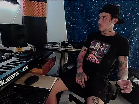 Snapshot of patrik_tattoo_ chatting on March 2025 06:29:01 PM patrik tattoo online show from March 2025 06:29:01 PM