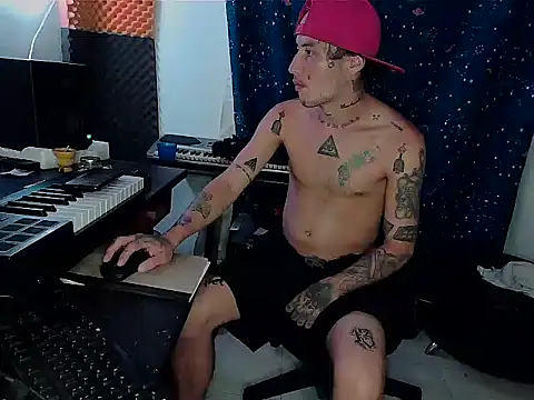 Snapshot of patrik_tattoo_ chatting on March 2025 04:47:02 AM patrik tattoo online show from March 2025 04:47:02 AM