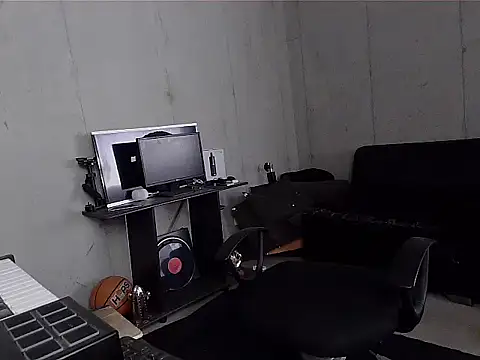 Snapshot of patrik_tattoo_ chatting on February 2026 04:22:02 PM patrik tattoo online show from February 2026 04:22:02 PM