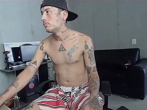 Snapshot of patrik_tattoo_ chatting on February 2026 04:27:02 PM patrik tattoo online show from February 2026 04:27:02 PM