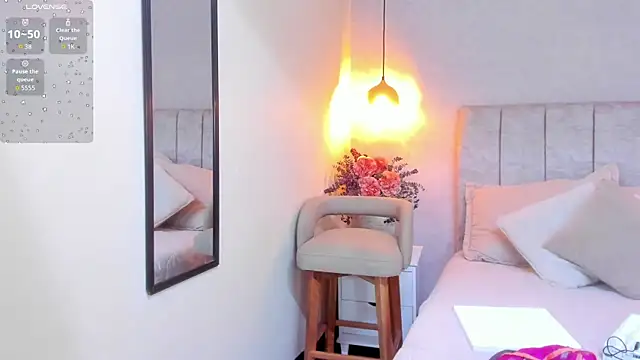 tutu milf online show from November 2025 07:14:01 PM