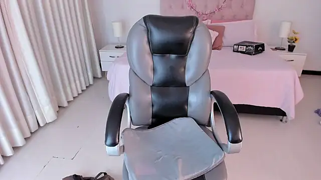 Kitty Pam online show from February 2025 06:29:01 AM