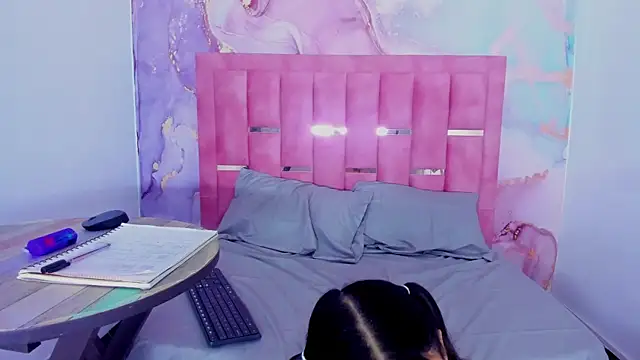 LizzMartin online show from December 2024 10:23:01 PM