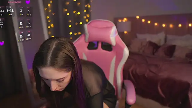 SelestaRobertson online show from December 2024 09:02:01 AM