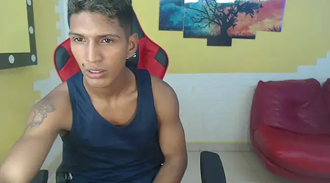 Snapshot of mau_elixxx chatting on December 2024 01:48:02 AM mau elixxx online show from December 2024 01:48:02 AM